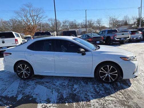 2018 Toyota Camry SE