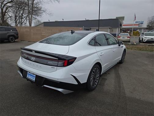 2026 Hyundai SONATA Hybrid Limited