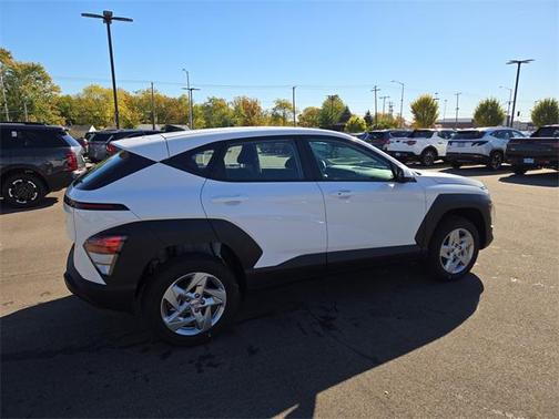 2026 Hyundai KONA SE