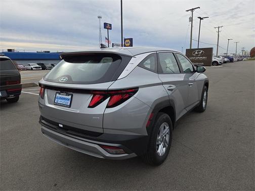 2026 Hyundai TUCSON SE