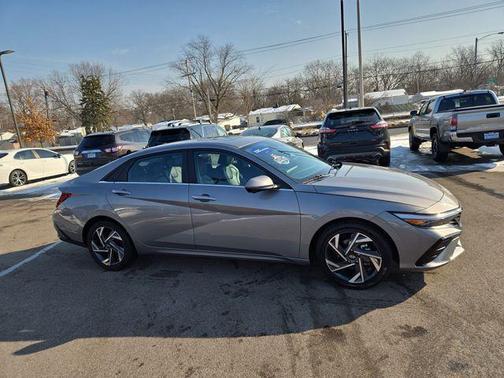 2024 Hyundai ELANTRA Limited