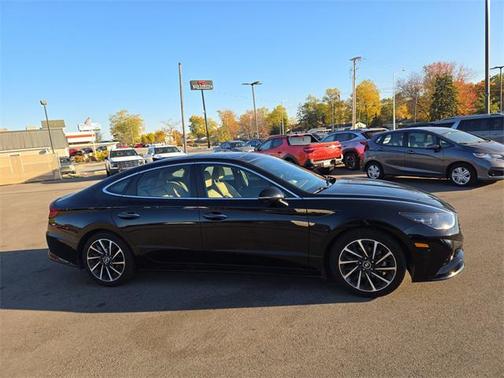 2023 Hyundai SONATA Limited