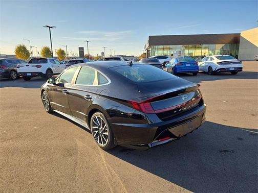 2023 Hyundai SONATA Limited