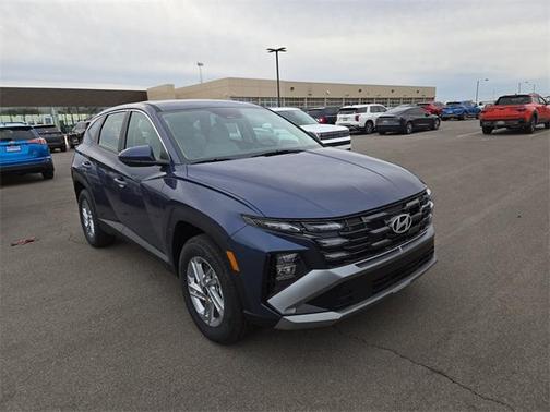 2026 Hyundai TUCSON SE