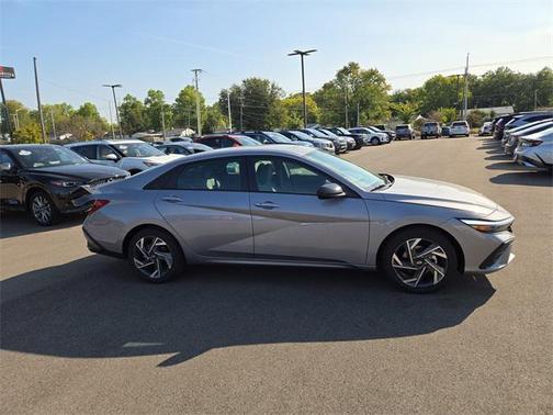 2025 Hyundai ELANTRA Sport