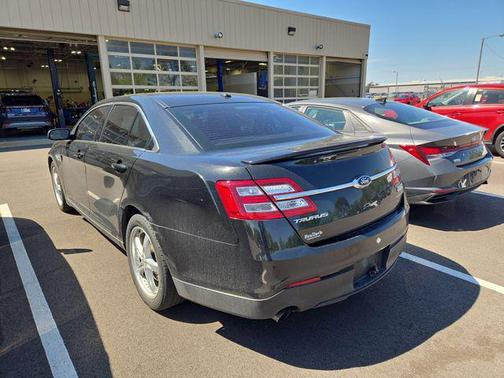 TUXEDO BLACK METALLIC 2013 Ford Taurus SHO