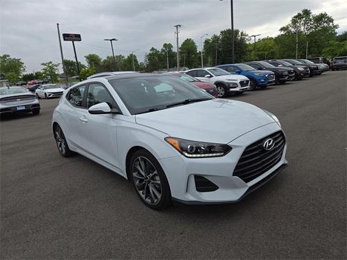 2020 Hyundai Veloster 2