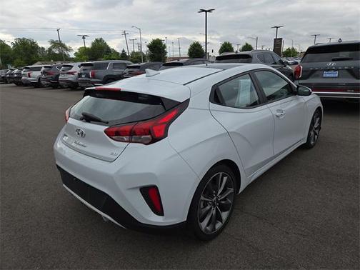 2020 Hyundai Veloster 2