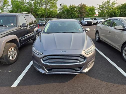 2014 Ford Fusion SE