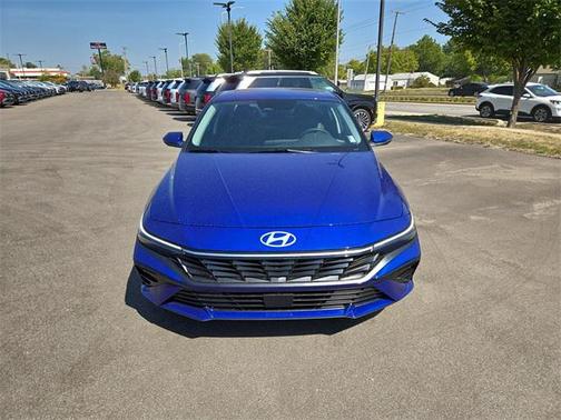 2025 Hyundai ELANTRA Limited