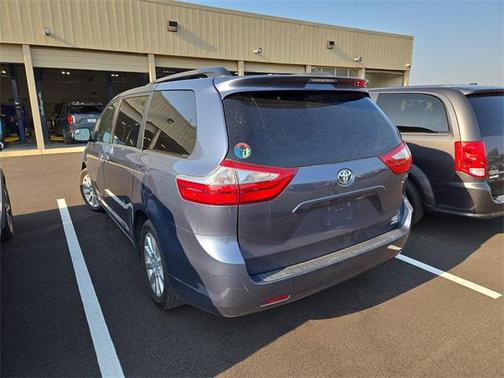 2015 Toyota Sienna LE