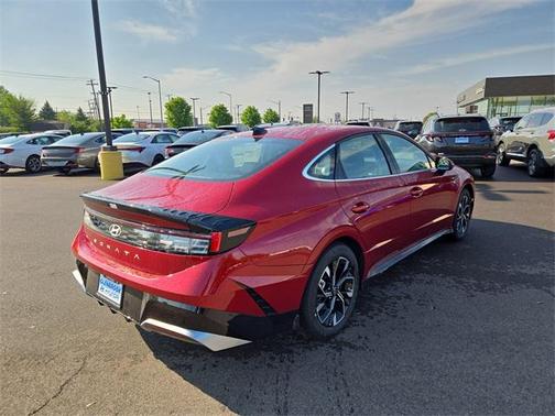 2025 Hyundai SONATA SEL