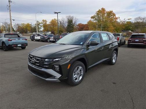 2026 Hyundai TUCSON SE