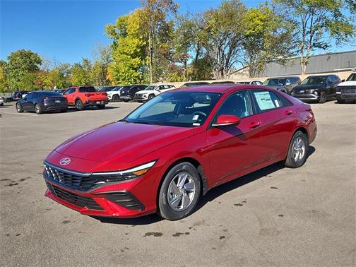 2025 Hyundai ELANTRA SE