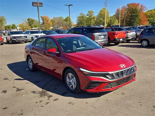 2025 Hyundai ELANTRA SE