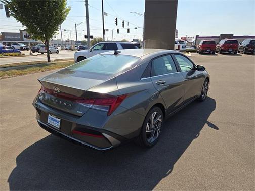 2025 Hyundai ELANTRA HEV Limited