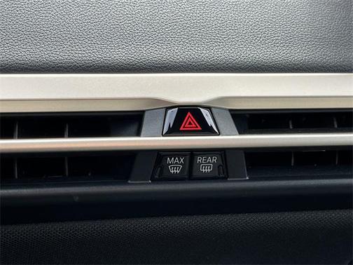 2025 BMW iX xDrive50