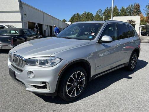 Photo 3 of 35 of 2018 BMW X5 xDrive35i