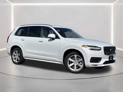 2023 Volvo XC90 B5 Core