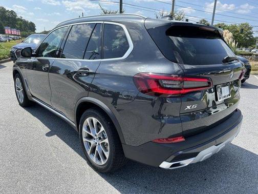 Photo 5 of 27 of 2023 BMW X5 sDrive40i