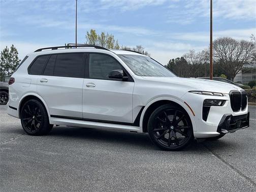 2024 BMW X7 M60i