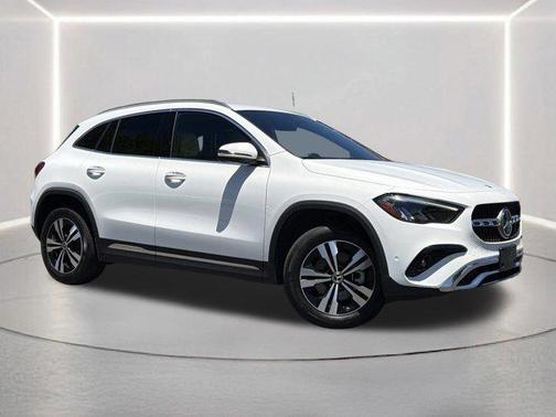 Polar White 2025 Mercedes-Benz GLA 250 4MATIC