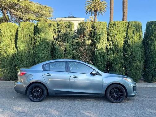 2012 Mazda Mazda3 i Sport