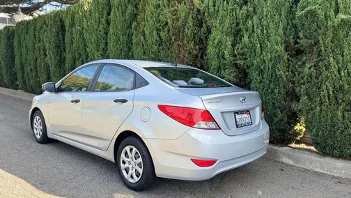 2012 Hyundai Accent SE