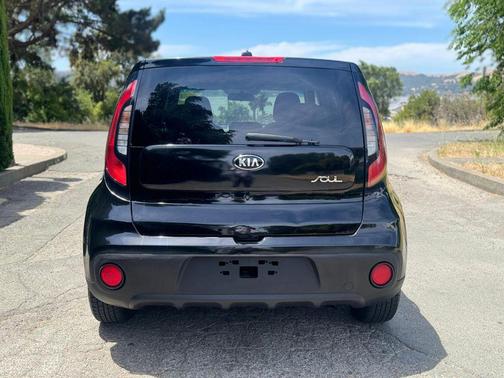 2017 Kia Soul Base