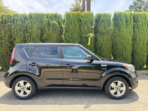 2017 Kia Soul Base