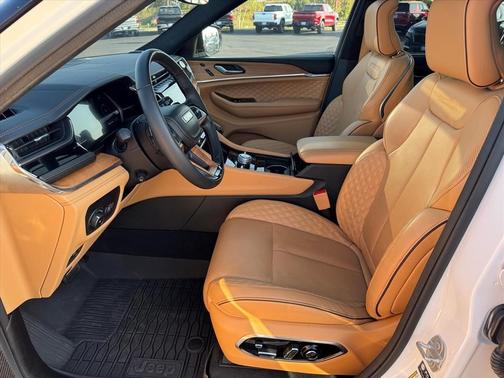 2024 Jeep Grand Cherokee L Summit