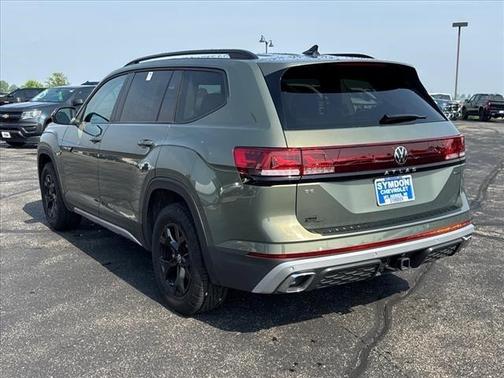 2024 Volkswagen Atlas 2.0T Peak Edition SE w/Technology
