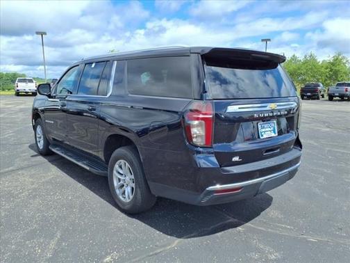 2023 Chevrolet Suburban LT