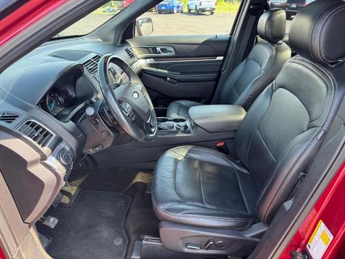 Red 2017 Ford Explorer Limited