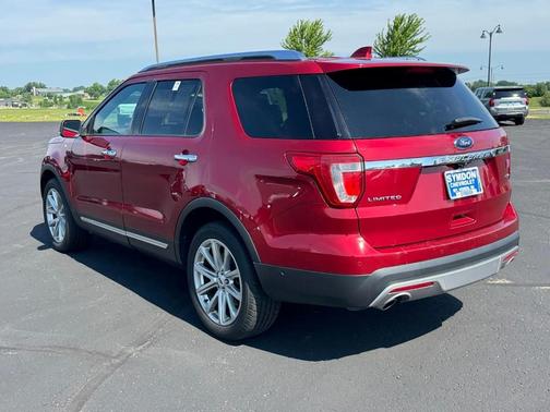 Red 2017 Ford Explorer Limited