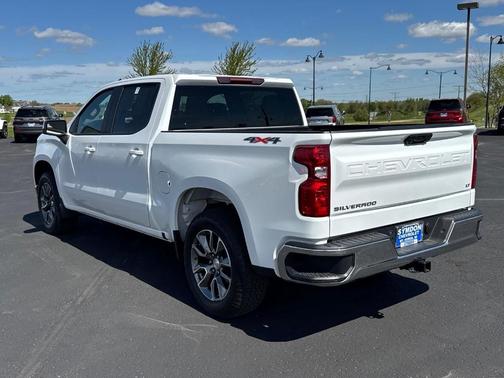Summit White 2024 Chevrolet Silverado 1500 LT