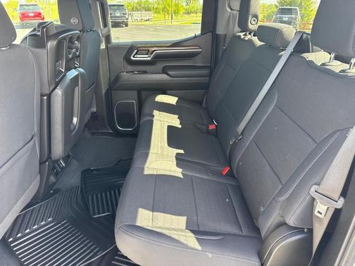 Summit White 2024 Chevrolet Silverado 1500 LT