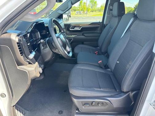 Summit White 2024 Chevrolet Silverado 1500 LT