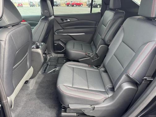 Mosaic Black Metallic 2026 Chevrolet Traverse Z71