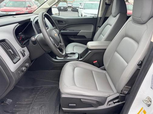 2022 Chevrolet Colorado WT