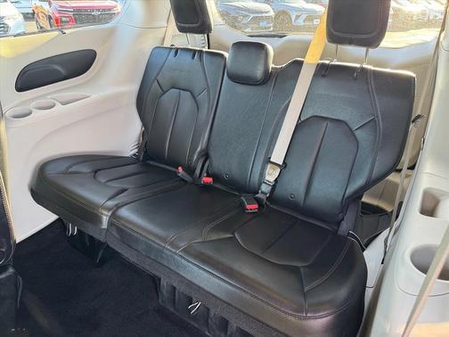 2019 Chrysler Pacifica Touring-L