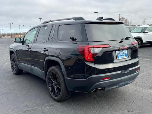 2023 GMC Acadia SLT