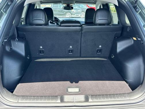 Green 2021 Jeep Cherokee Latitude Lux