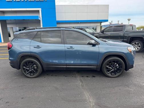 Metallic 2024 GMC Terrain SLE