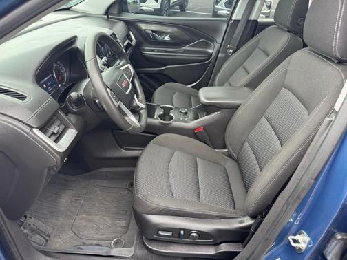 Metallic 2024 GMC Terrain SLE