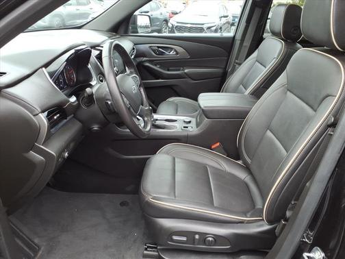 2022 Chevrolet Traverse Premier