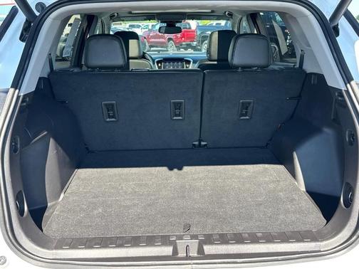 Summit White 2024 GMC Terrain SLT