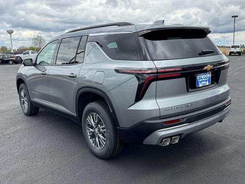 Sterling Gray Metallic 2026 Chevrolet Traverse LT