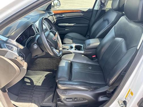 Platinum Ice Tri-Coat 2015 Cadillac SRX Luxury Collection