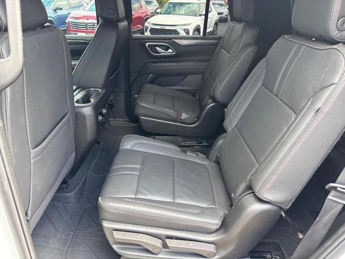 Iridescent Pearl Tricoat 2024 Chevrolet Tahoe RST